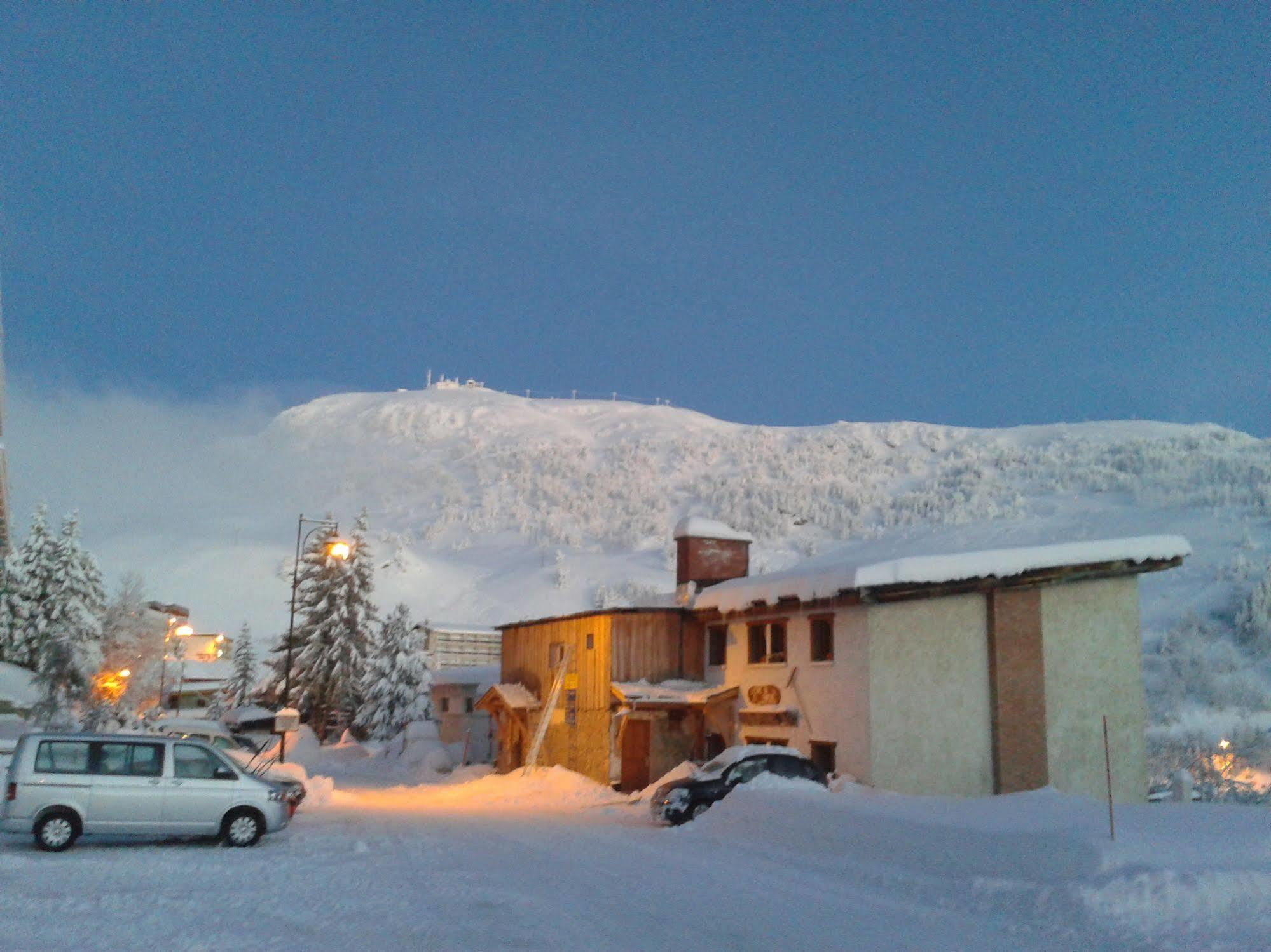 Etape De Fanfoue Hotel Chamrousse Ngoại thất bức ảnh